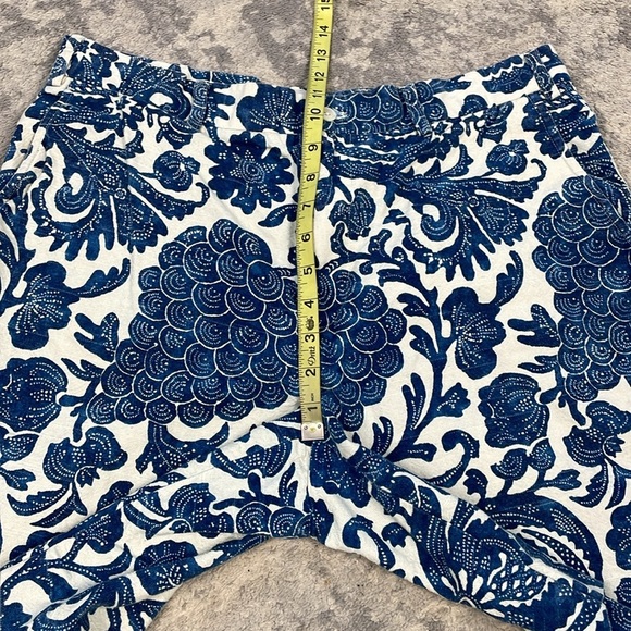 J McLaughlin Floral Cotton Chino Shorts Vacation Blue - Picture 7 of 10